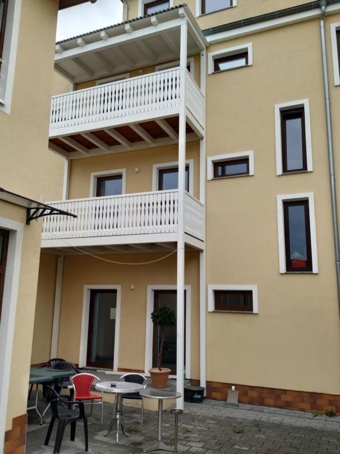 דירות שקאודיטז Mehrfamilien Haus מראה חיצוני תמונה