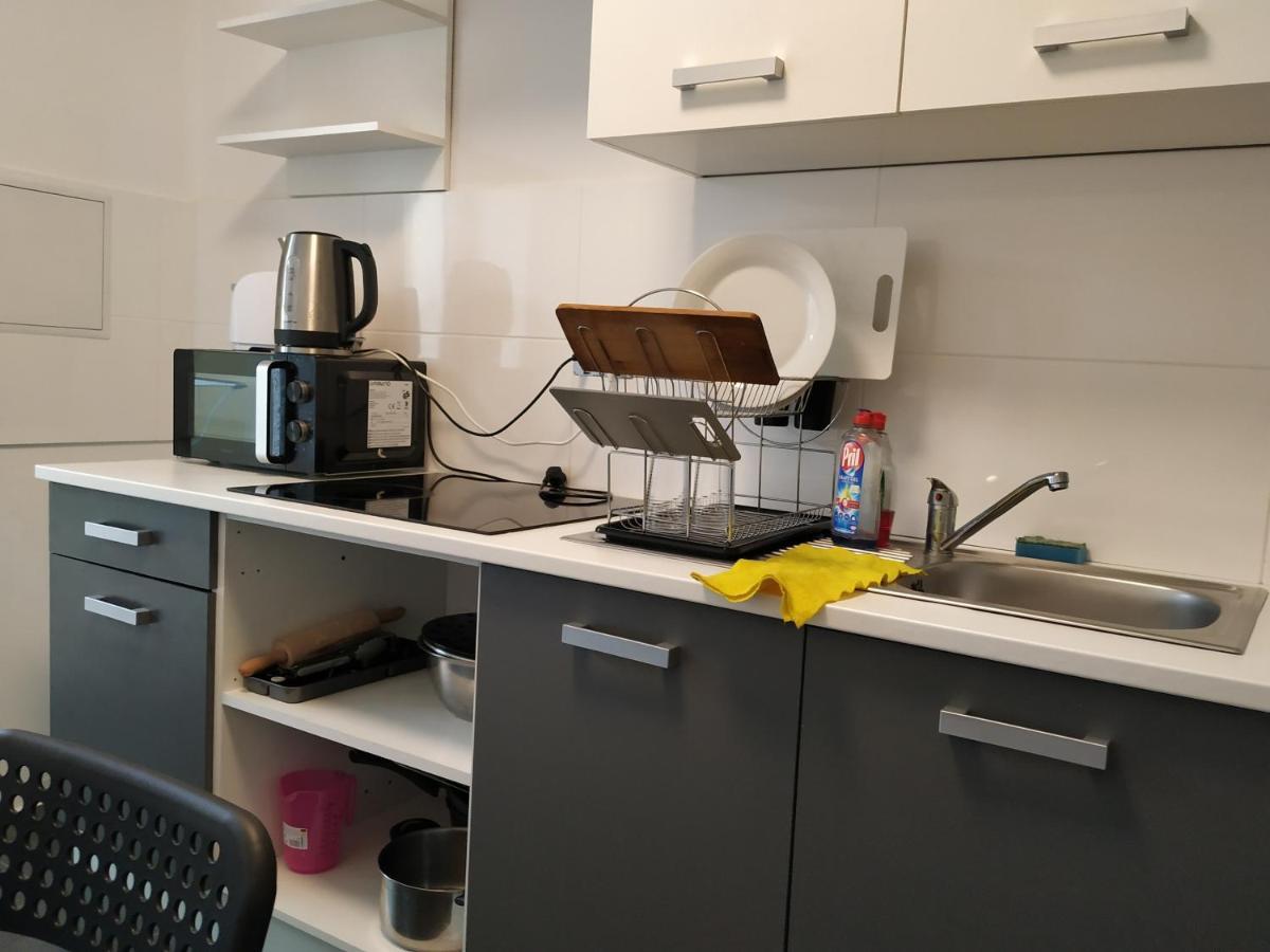 דירות שקאודיטז Mehrfamilien Haus מראה חיצוני תמונה
