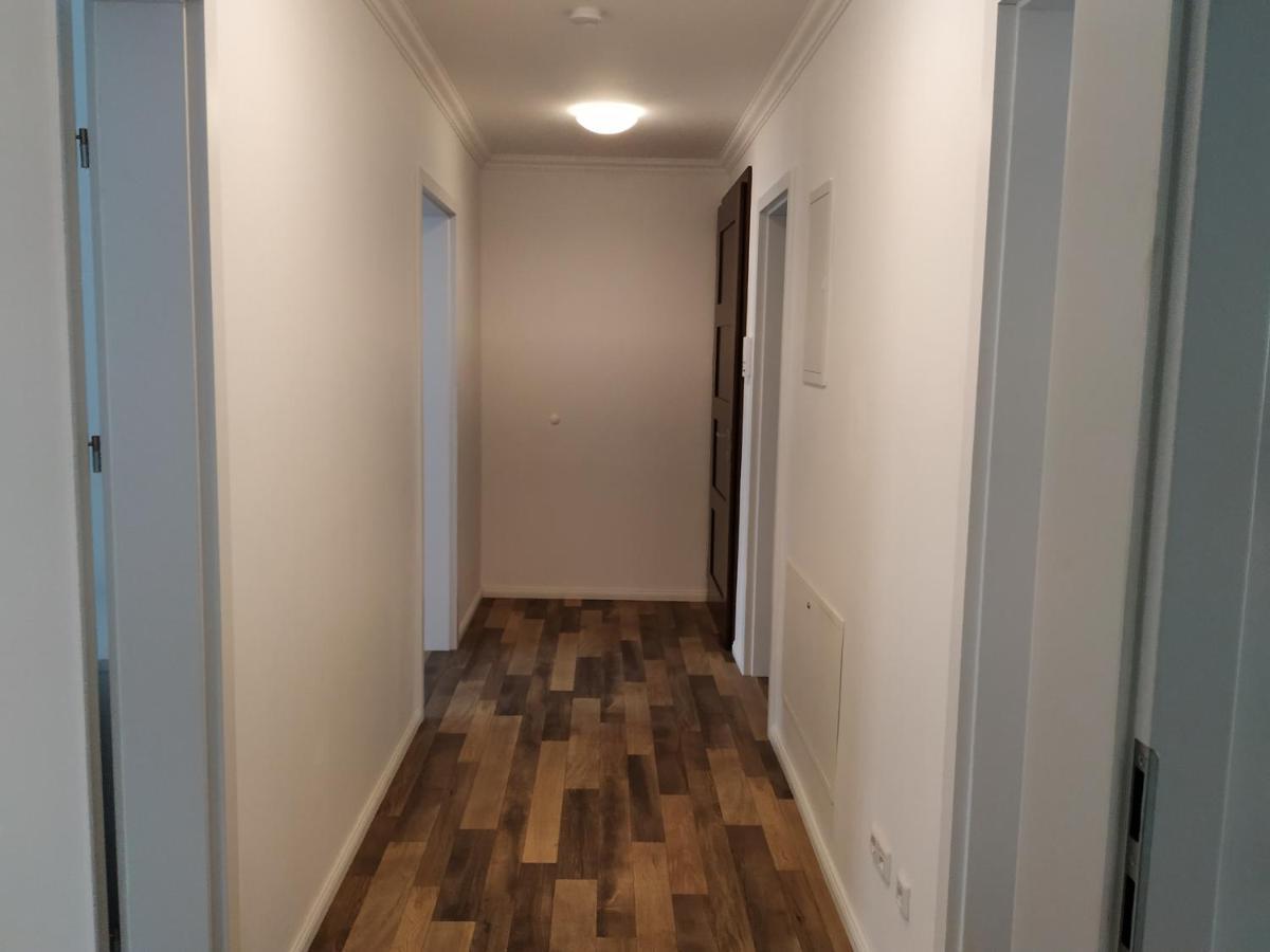 דירות שקאודיטז Mehrfamilien Haus מראה חיצוני תמונה