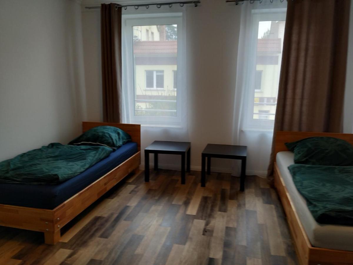 דירות שקאודיטז Mehrfamilien Haus מראה חיצוני תמונה