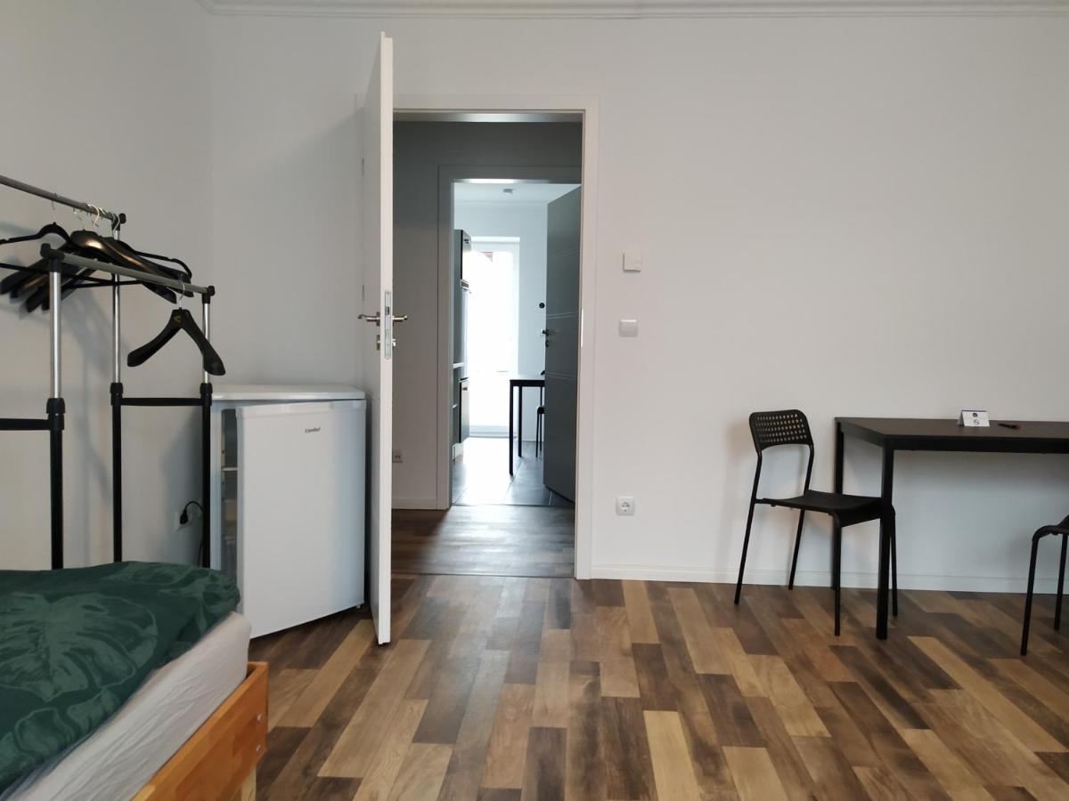 דירות שקאודיטז Mehrfamilien Haus מראה חיצוני תמונה
