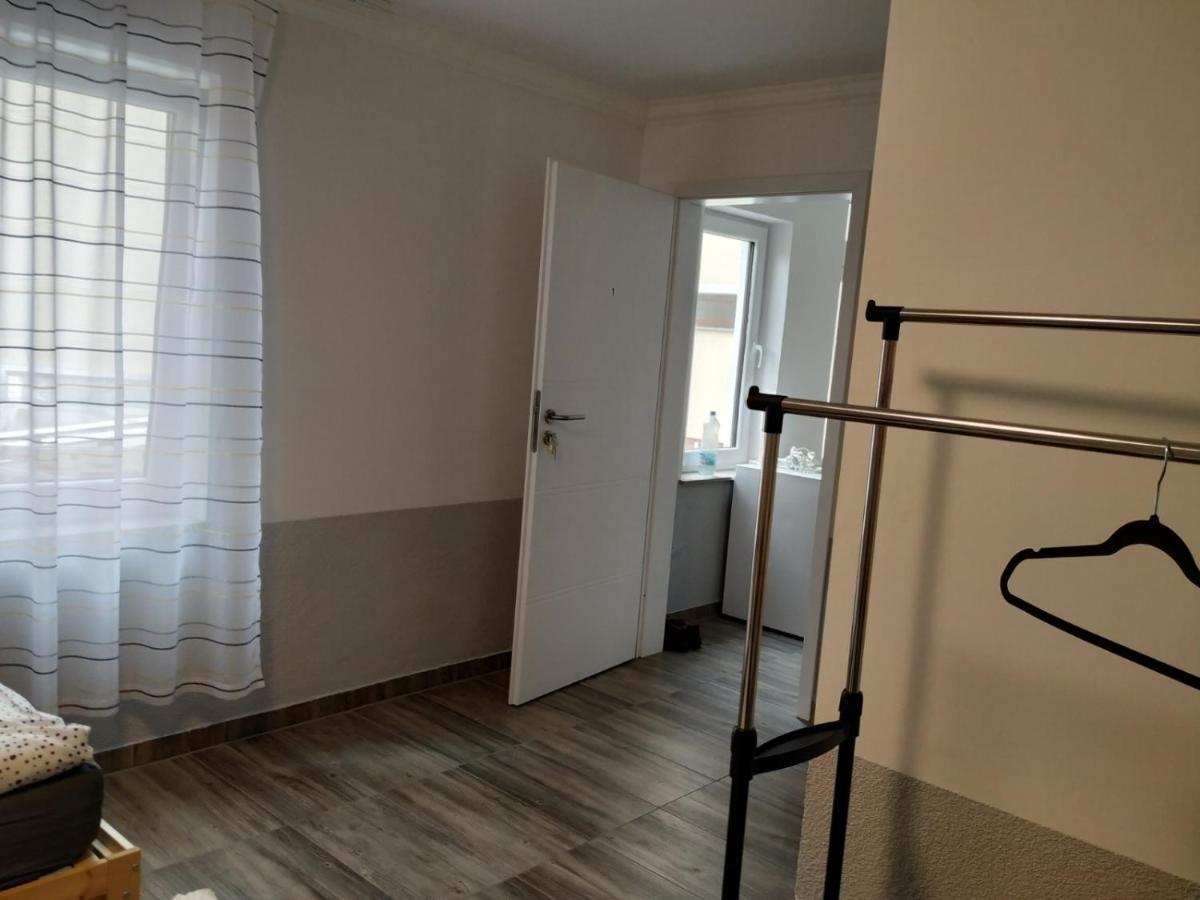 דירות שקאודיטז Mehrfamilien Haus מראה חיצוני תמונה