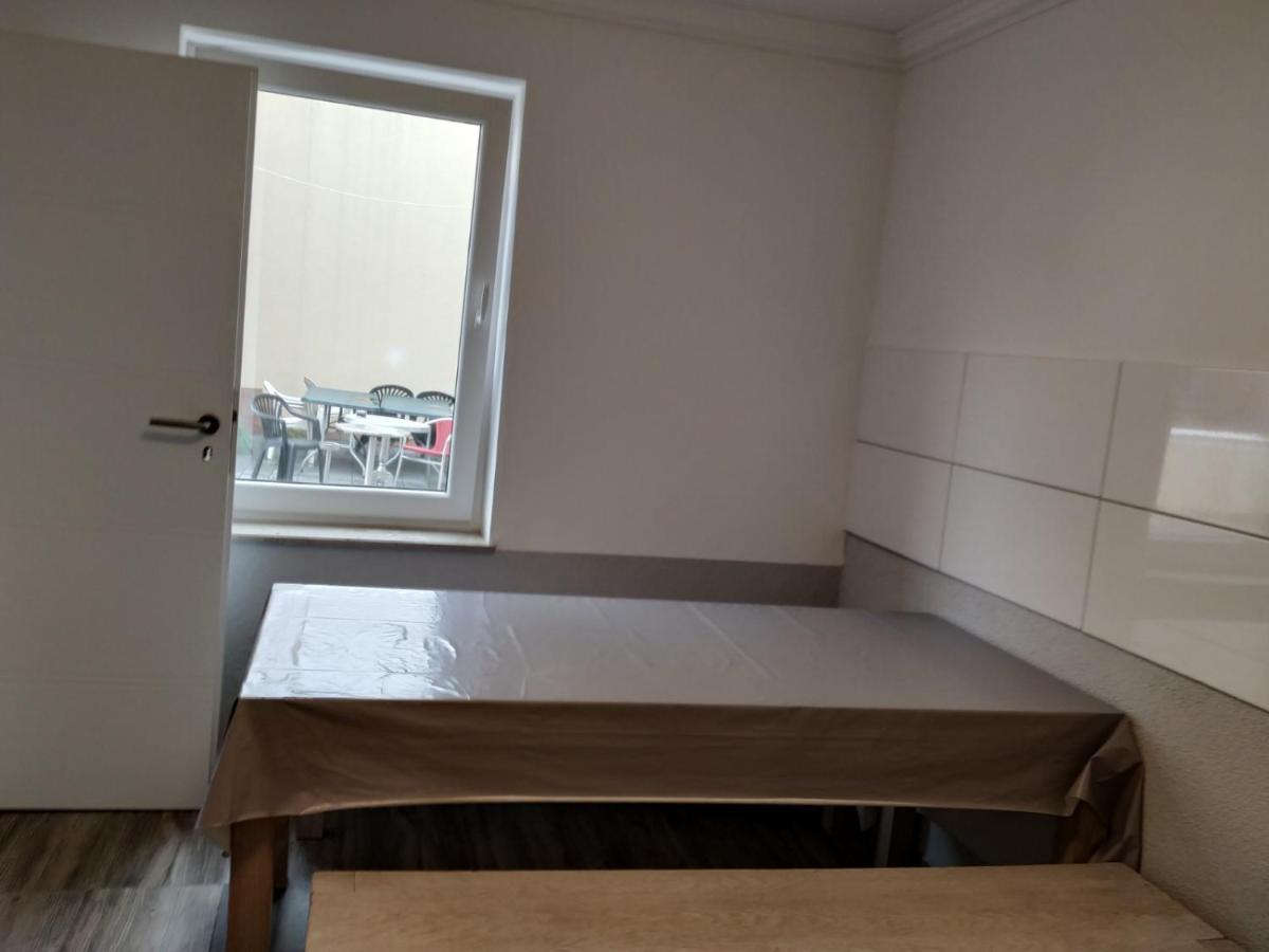 דירות שקאודיטז Mehrfamilien Haus מראה חיצוני תמונה